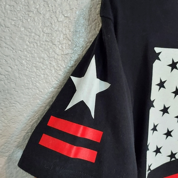 Popular Demand Black Red USA Flag T-Shirt Size Medium - Picture 4 of 9